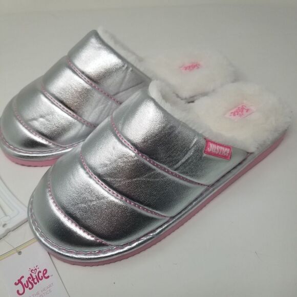 NWT. Justice quilted silver, fur lined house slippers. Size 6. - Picture 1 of 16